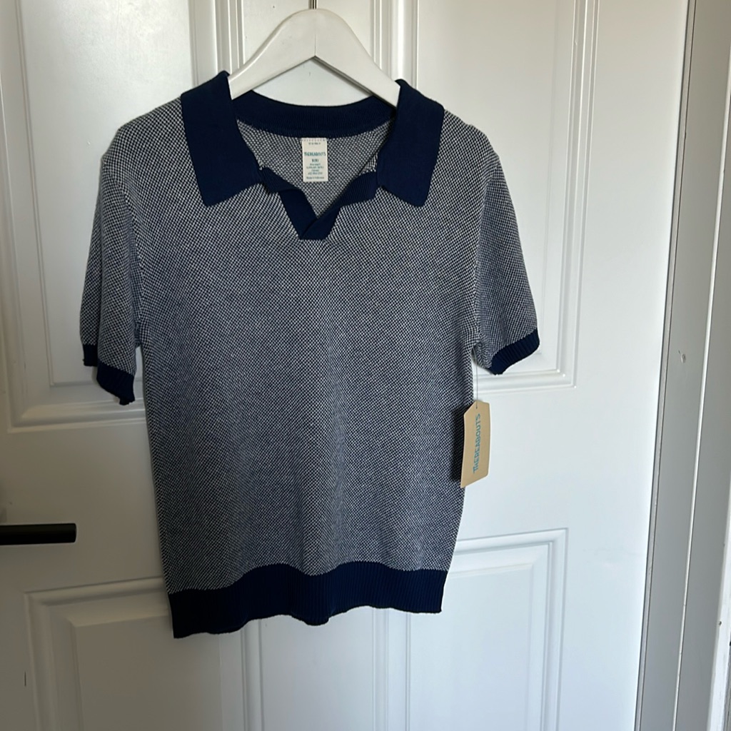 Cute Cotton Top Navy Blue. It Would Be Perfect For Summer Shorts!